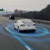 Автопилот Tesla угрожает велосипедистам
